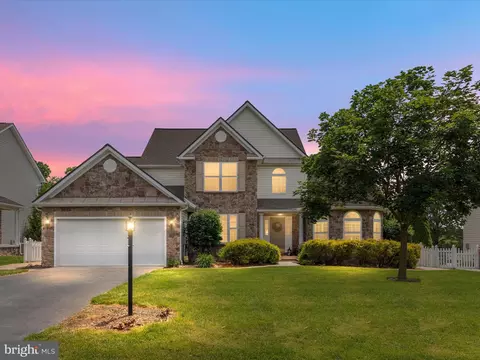 246 Shannon Ct, Inwood, WV 25428