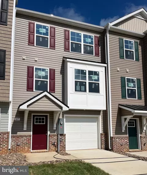 107 Olga Dr, Martinsburg, WV 25403