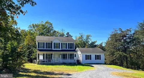 138 Sawmill Rd, Hedgesville, WV 25427