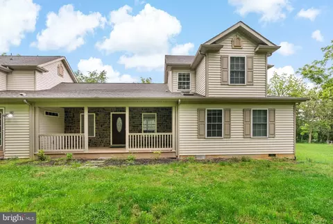 748 Zodiac Ln, Bunker Hill, WV 25413