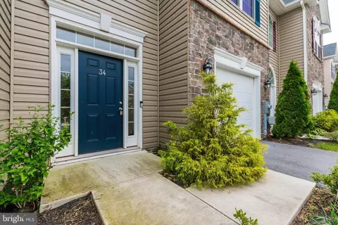 34 Polygon Pl, Falling Waters, WV 25419 photo 10