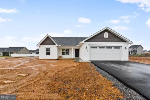 33 Anoka Ct, Martinsburg, WV 25404