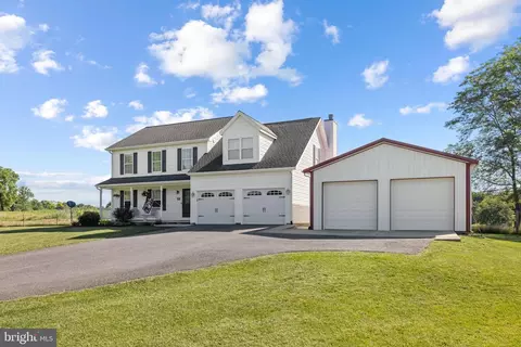 496 Lost Rd, Martinsburg, WV 25403