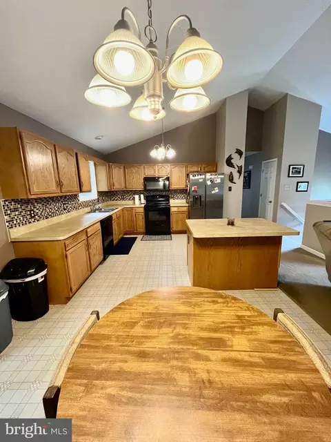 545 Keepsake Dr, Falling Waters, WV 25419 photo 7