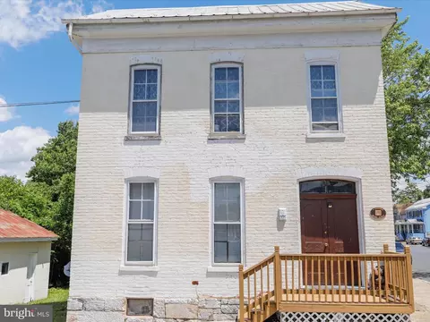 325 E Martin St, Martinsburg, WV 25404