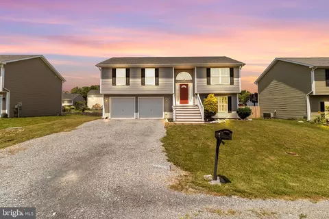 71 Job Rd, Inwood, WV 25428