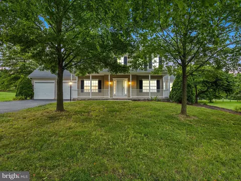 18 Mcneill Dr, Martinsburg, WV 25403