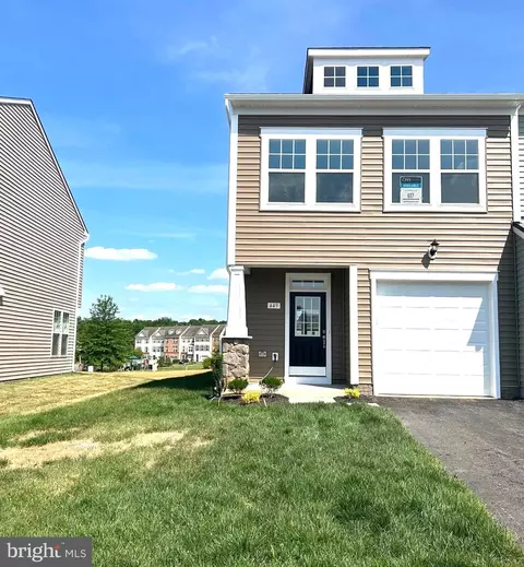 449 Hillsdale Pl, Martinsburg, WV 25403