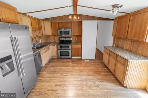 228 Revolution Dr, Bunker Hill, WV 25413