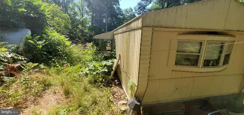 1125 Bowie Dr, Falling Waters, WV 25419 photo 2