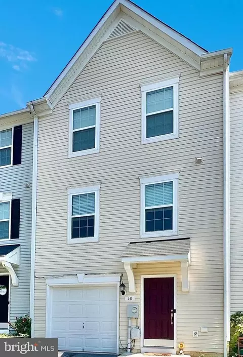 48 Venetian Ct, Hedgesville, WV 25427