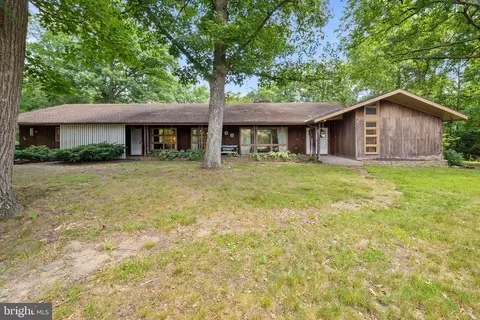 2712 Back Creek Valley Rd, Hedgesville, WV 25427