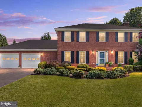 8 Miranda Ct, Martinsburg, WV 25403