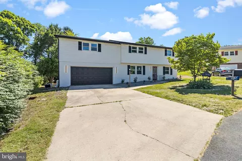 311 Greenbriar Rd, Martinsburg, WV 25401