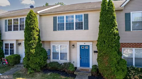 108 Music Ct, Martinsburg, WV 25401