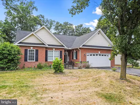 48 Lure Ct, Inwood, WV 25428