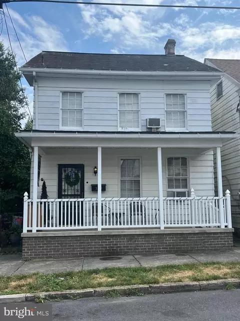 319 W John St, Martinsburg, WV 25401
