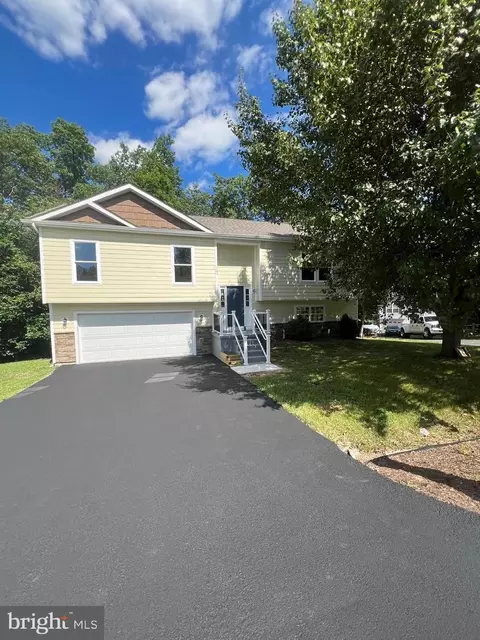 387 Nottingham Blvd, Martinsburg, WV 25405