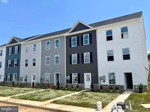178 White Violet Way, Kearneysville, WV 25430