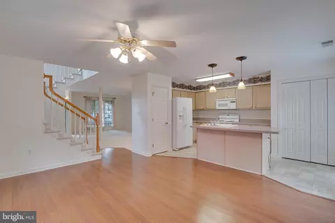 Living - 215 Morningside Dr, Falling Waters, WV 25419 photo 5 of 5
