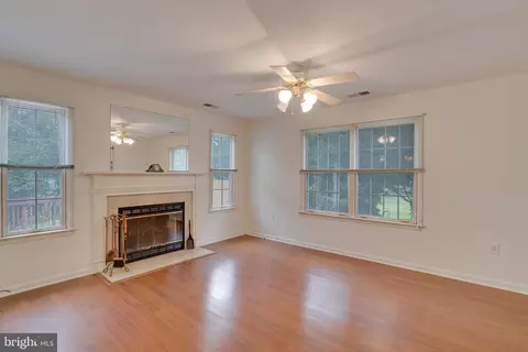 Living - 215 Morningside Dr, Falling Waters, WV 25419 photo 3 of 5