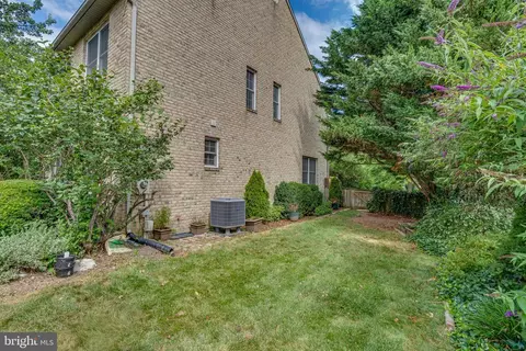 Exterior - 215 Morningside Dr, Falling Waters, WV 25419 photo 5 of 9