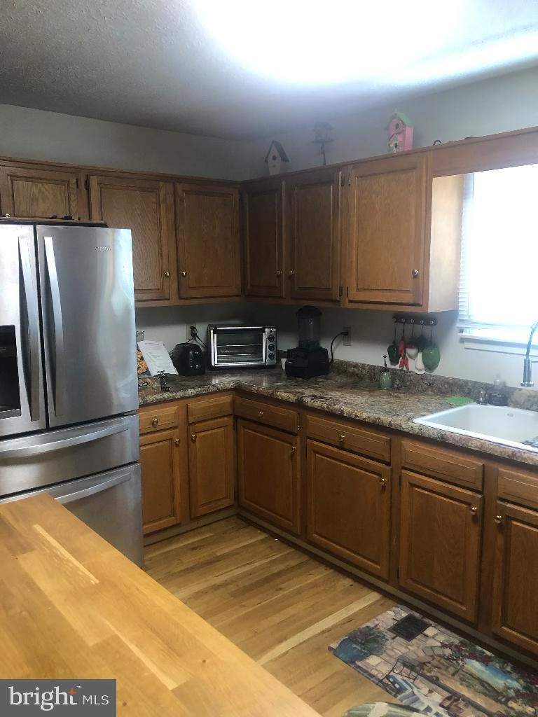 Kitchen - 98 Chariot Ln, Falling Waters, WV 25419 photo 2 of 2