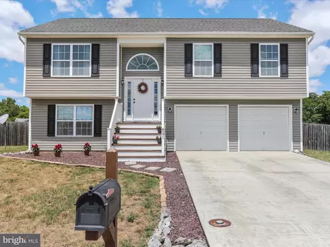 241 Job Rd, Inwood, WV 25428