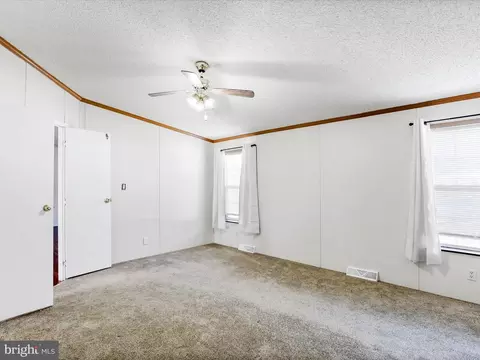 252 Imperial Way, Falling Waters, WV 25419 photo 12