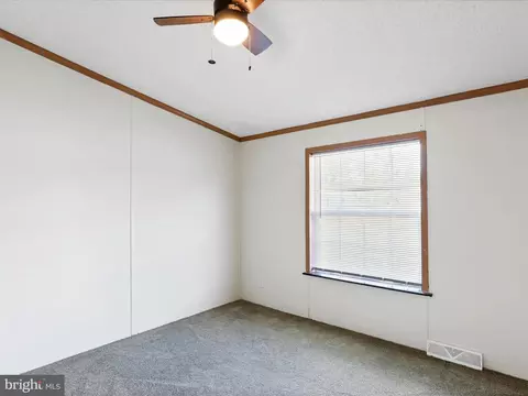 252 Imperial Way, Falling Waters, WV 25419 photo 15