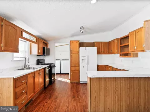 252 Imperial Way, Falling Waters, WV 25419 photo 23