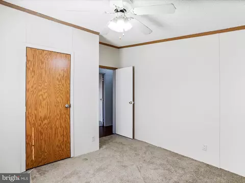 252 Imperial Way, Falling Waters, WV 25419 photo 18