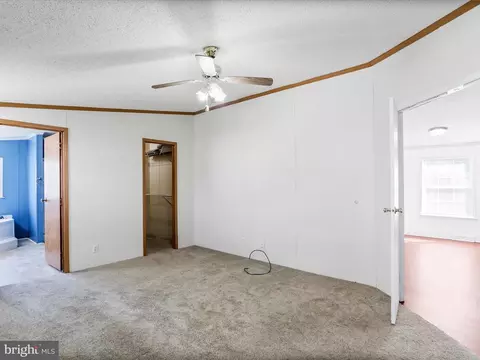 252 Imperial Way, Falling Waters, WV 25419 photo 10