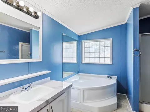 252 Imperial Way, Falling Waters, WV 25419 photo 13