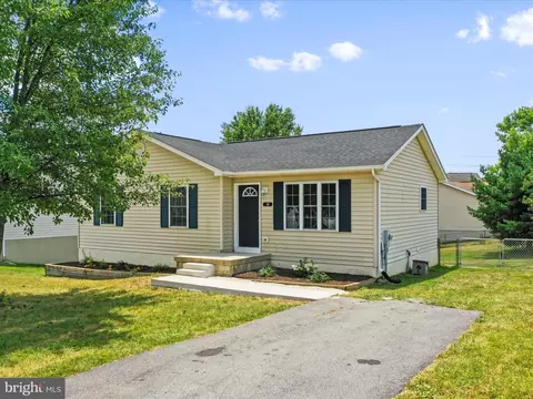 12 Mercury Ct, Martinsburg, WV 25404