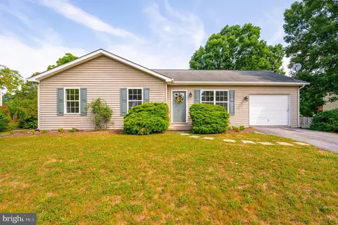 188 Thoreau Dr, Inwood, WV 25428