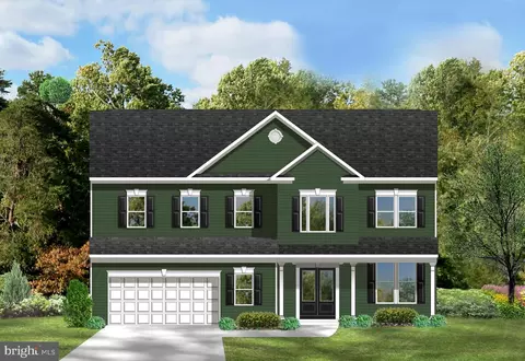 431 Sussex Dr, Falling Waters, WV 25419