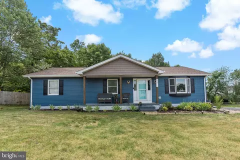 11 Wildflower Creek Dr, Martinsburg, WV 25404