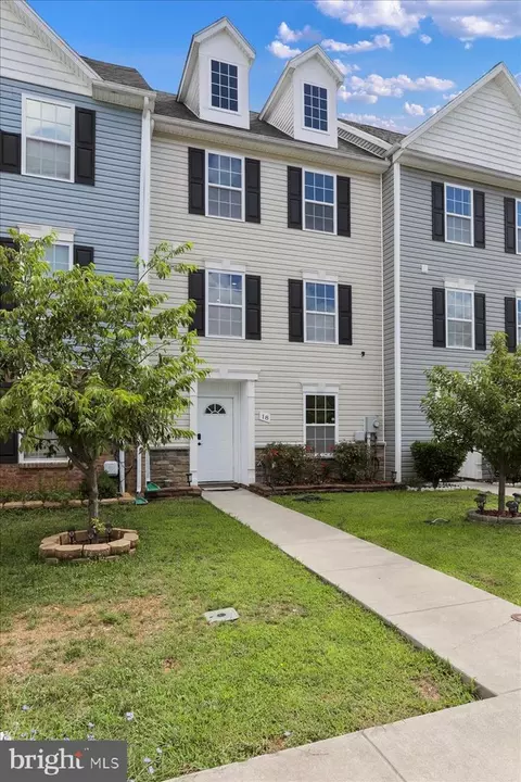 18 Envy Ct, Inwood, WV 25428