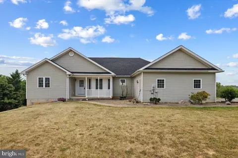 64 Pinnacle Dr, Bunker Hill, WV 25413