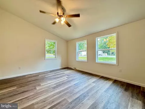269 Burnside Dr, Falling Waters, WV 25419 photo 10