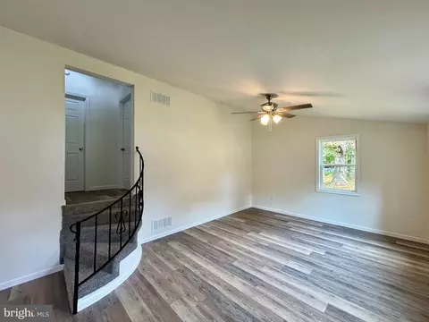 269 Burnside Dr, Falling Waters, WV 25419 photo 7