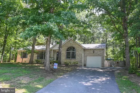 43 Floral Ridge Cir, Inwood, WV 25428