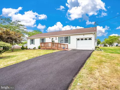 200 Matilda Ct, Martinsburg, WV 25404