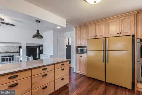 Kitchen - 43 Rio Ln, Falling Waters, WV 25419 photo 4 of 7