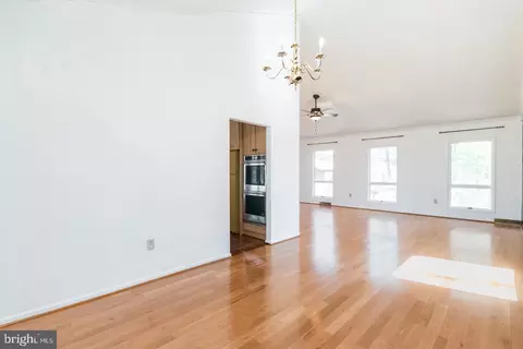 Living - 43 Rio Ln, Falling Waters, WV 25419 photo 5 of 12