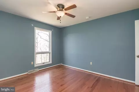 Bedroom - 43 Rio Ln, Falling Waters, WV 25419 photo 5 of 6