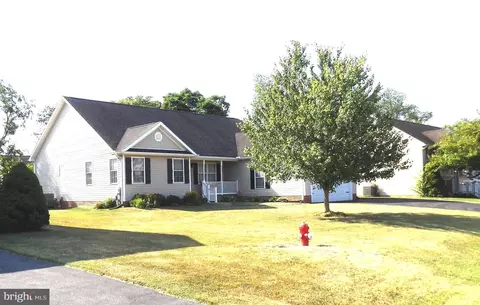 449 Talisman Dr, Martinsburg, WV 25403