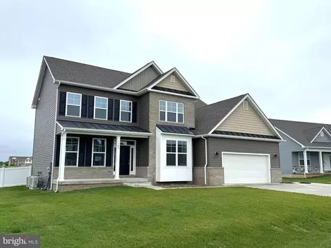 103 Santiago Cir, Martinsburg, WV 25403