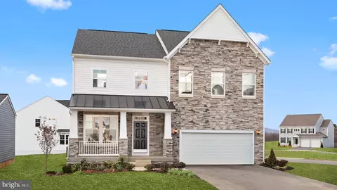 657 Husky Trl, Martinsburg, WV 25403